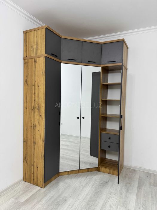Угловой шкаф с антресолью