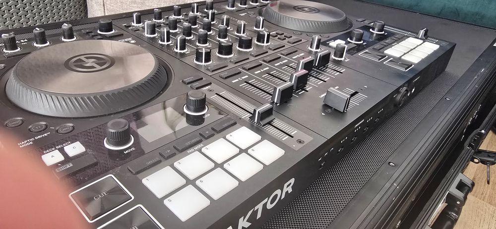 Vand Consola Traktor S3 Mk4