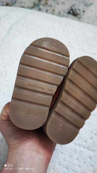 Продается детская обувь зара