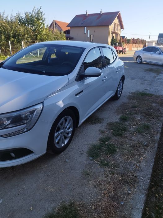 RENAULT Megane 2018 — imagine 2