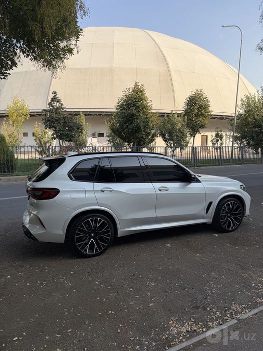 BMW X5 40i twin turbo 2021