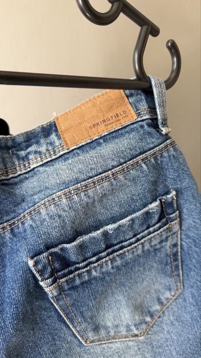 Продам джинсовые шорты Springfield.
