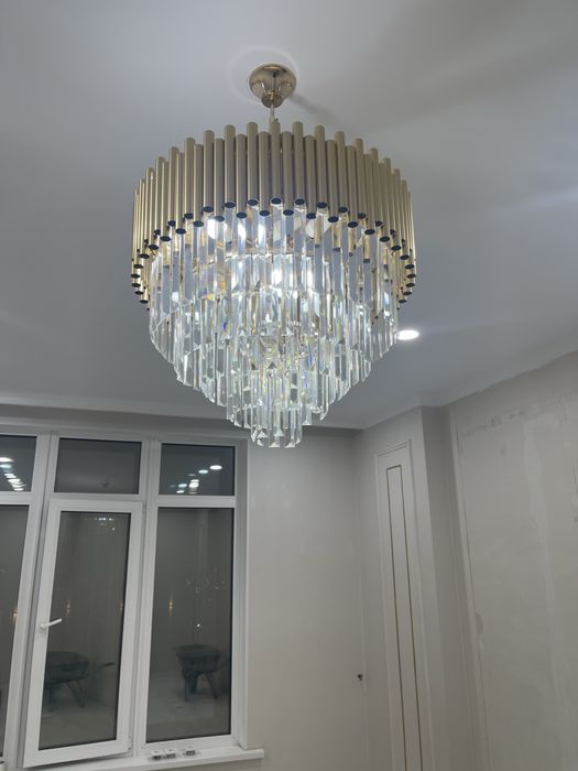 Люстра в отличном состоянии