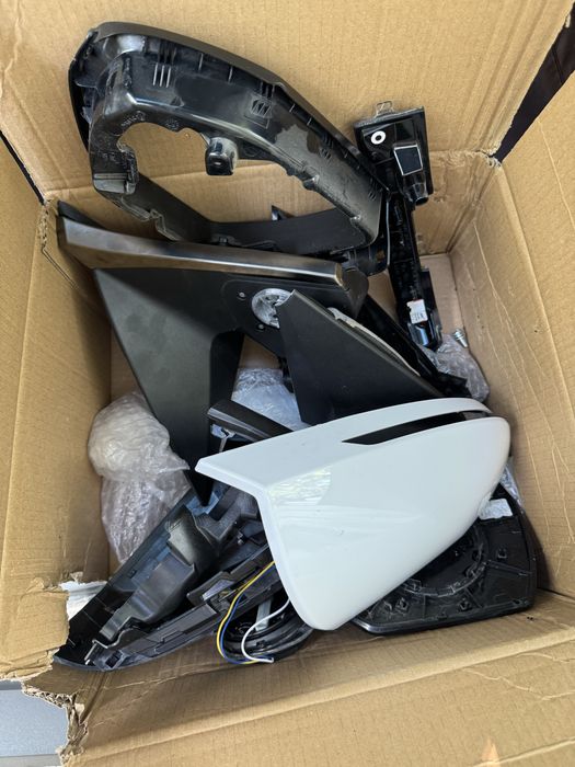 Продам боковое зеркало на Hyundai Tucson