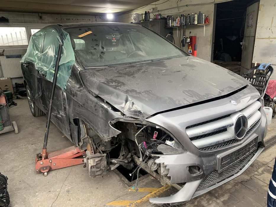 Mercedes B200cdi/136hp/w246/2014г ,На части