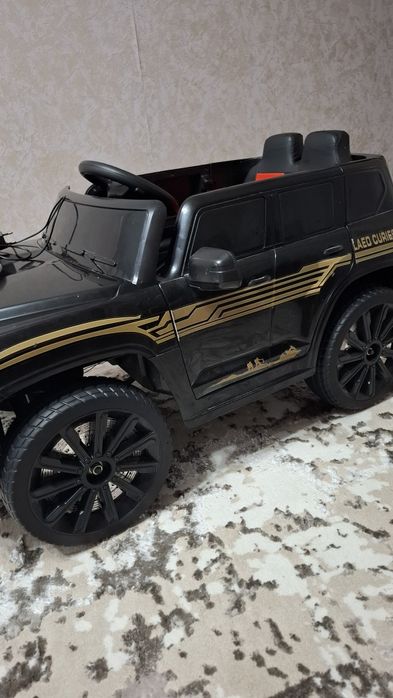 Детская машина ланд крузер