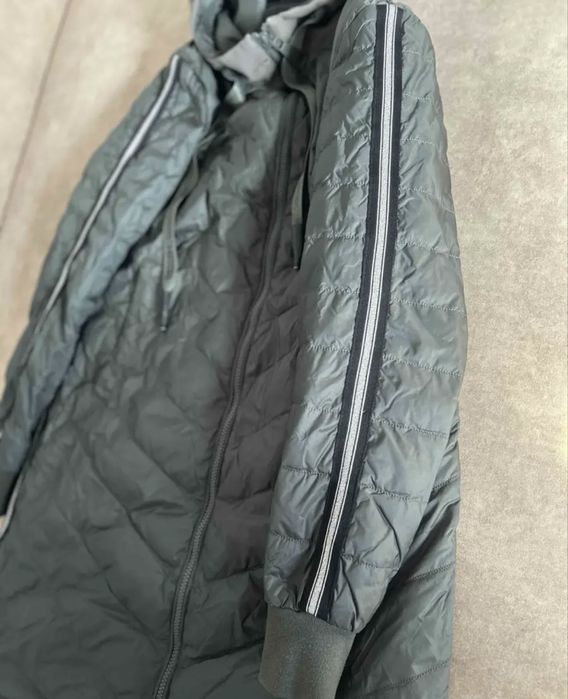 Продаются куртки 46 р