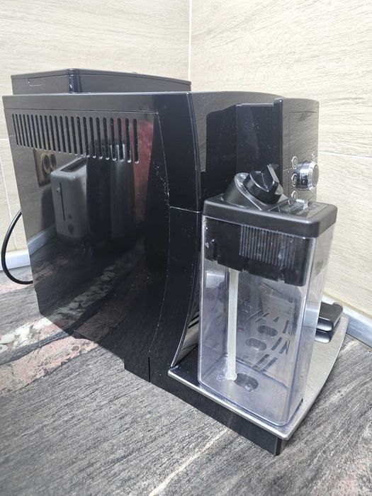 DeLonghi Magnifica Cappuccino Smart ECAM 23.260B