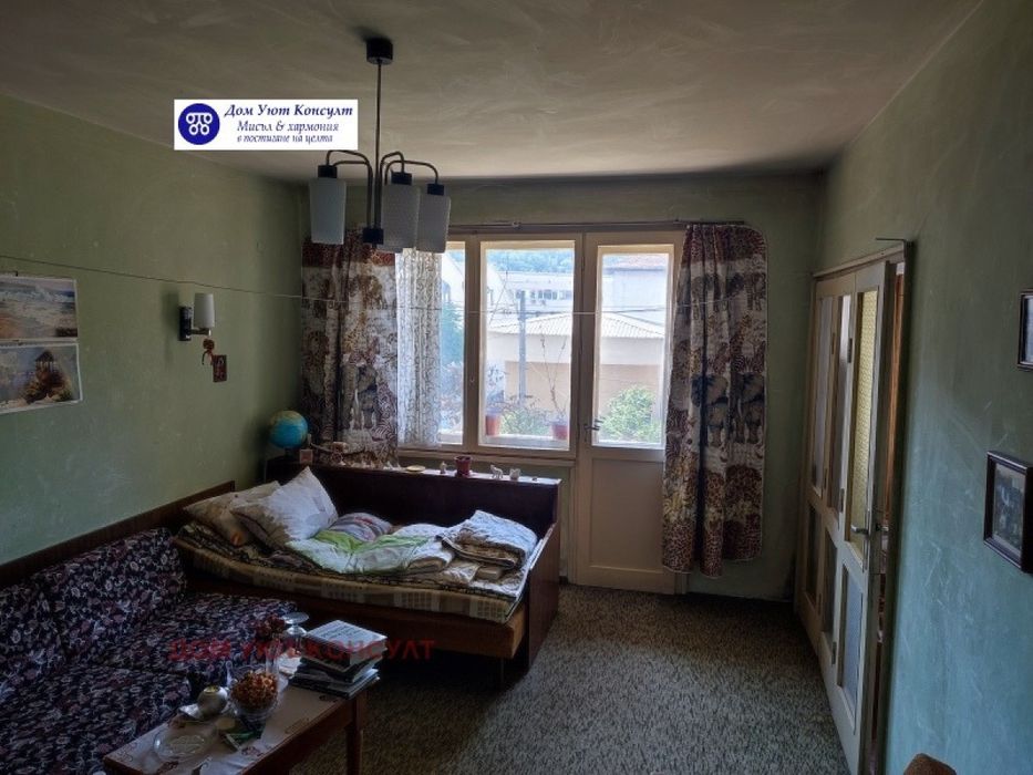 Продава се Тристаен апартамент в Ловеч, Център - 91 кв.м за 1402 €/кв.м - Снимка #3