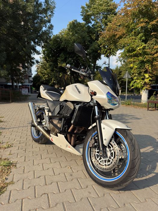 Vând kawasaki 750 naked
