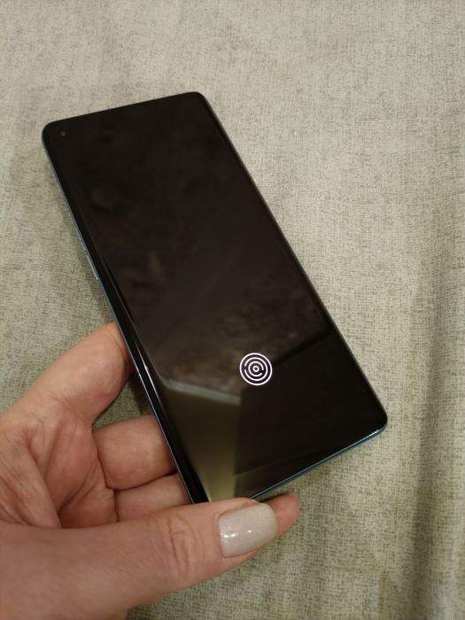 Продается телефон