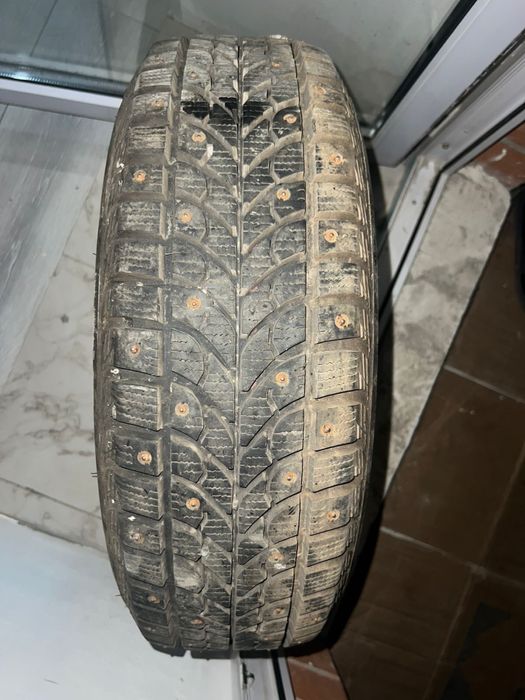 Продам резину  с диском