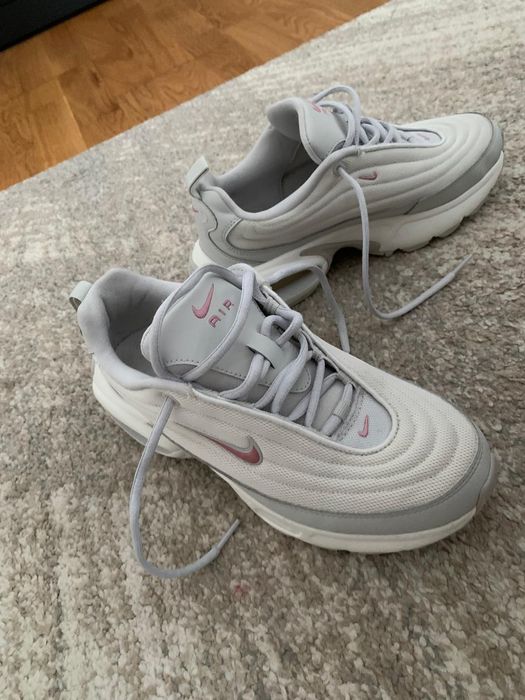 Nike Air Max Bliss - Mărimea 37.5