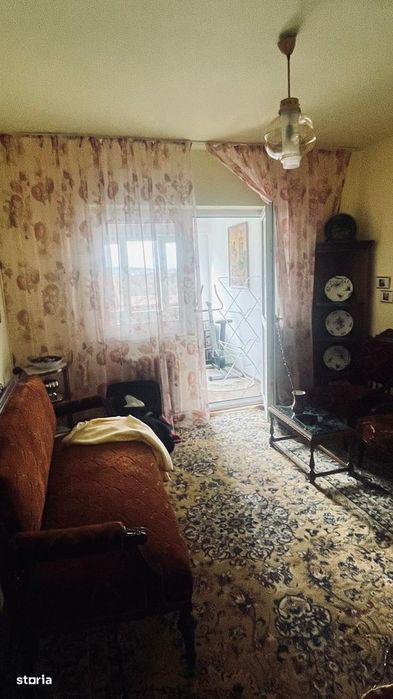 Apartament 3 camere cu balcon, garaj inclus