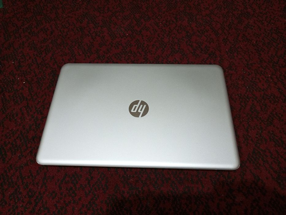 Noutbuk  core i5-7200u PAVILON Sensirli