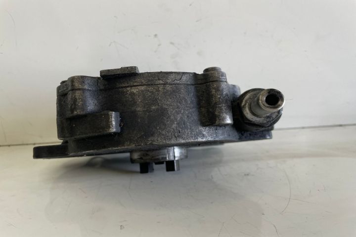 Pompa vacuum Bosch 03L145100 Audi A4 B8/8K seria