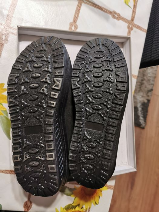 Дамски обувки МАТ стар