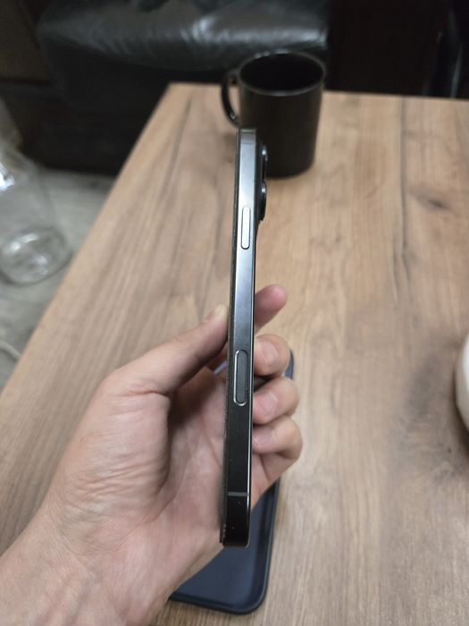 Продам Iphone 16 pro max 256gb