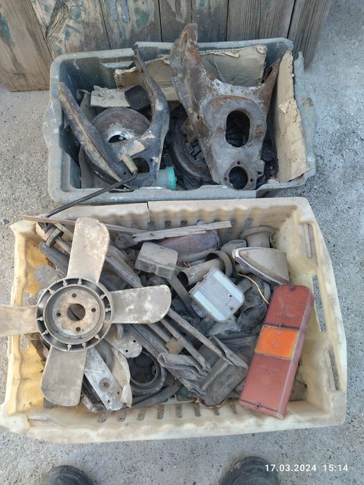 Запчасти от москвича