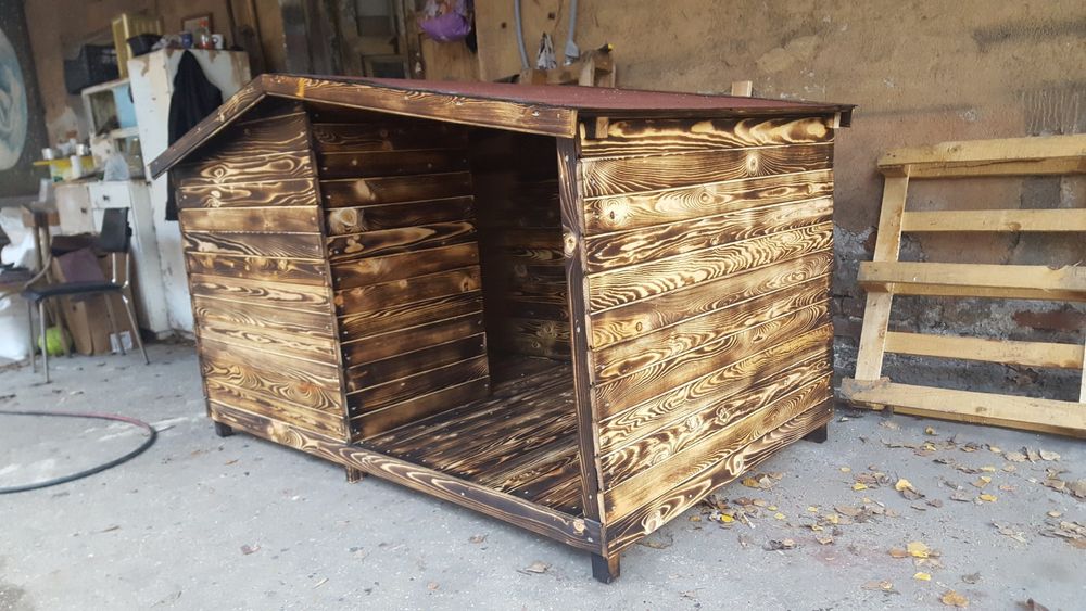 Кучешка колибка/ къща за куче/ колибката за куче