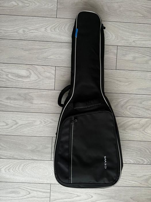 Vand chitara yamaha c40m cu husa