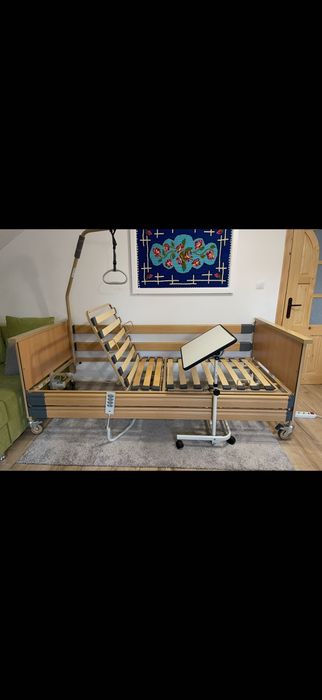Închiriere pat de spital electric