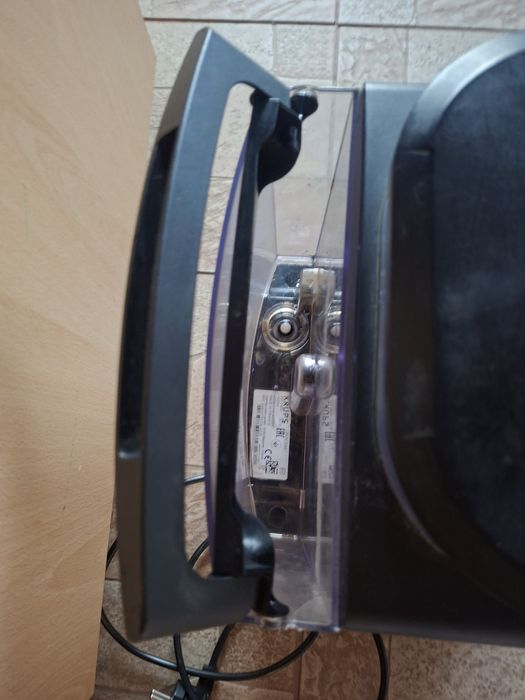 Espressor automat Krups Essential EA810770.