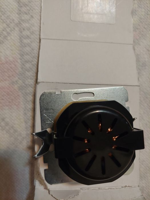 Regulator pentru lumina