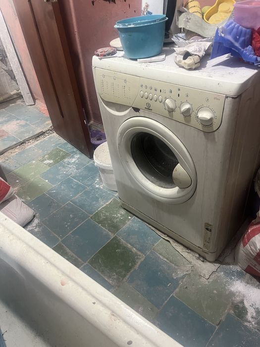 Отдам даром старильные машины и шифоньер