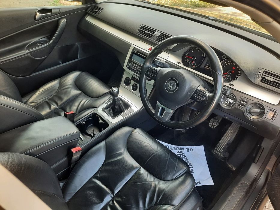 Dezmembrez Passat b6
