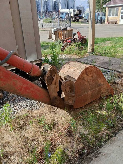 Продам колесный экскаватор ЭО-3322д.