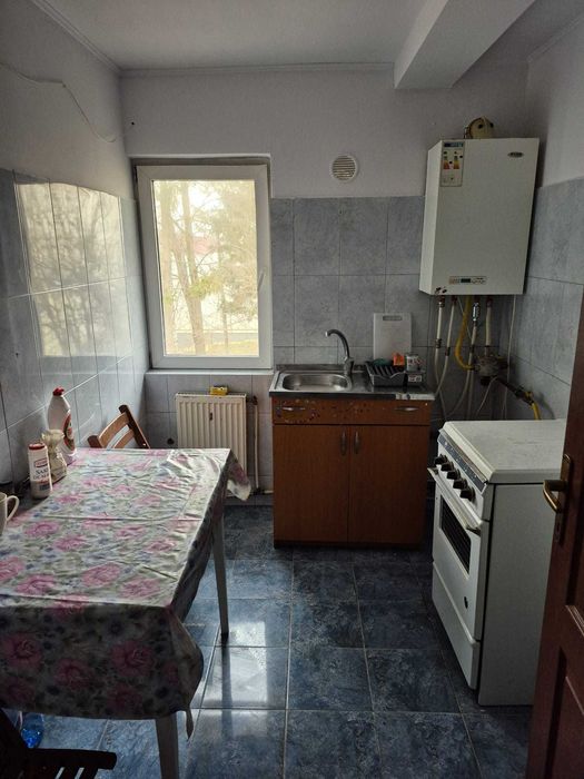 inchiriez apartament 2 camere in botosani