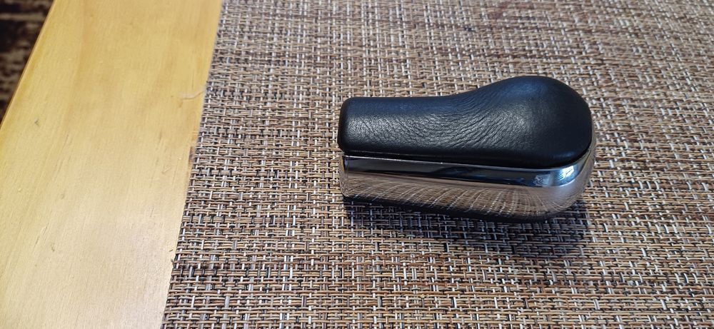 Топка за скоростен лост на Тойота