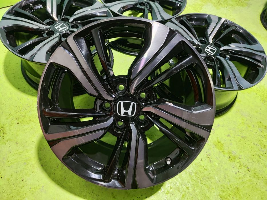 17 5x114.3 Honda лети джанти 5х114.3 хонда