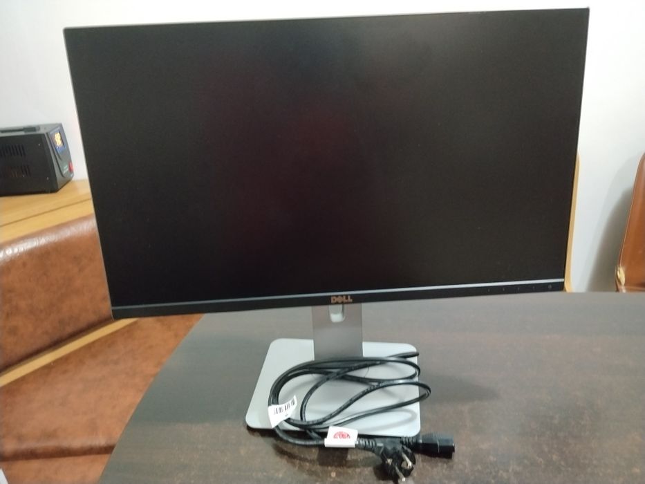 Monitor Dell 24 inch. nefolosit.