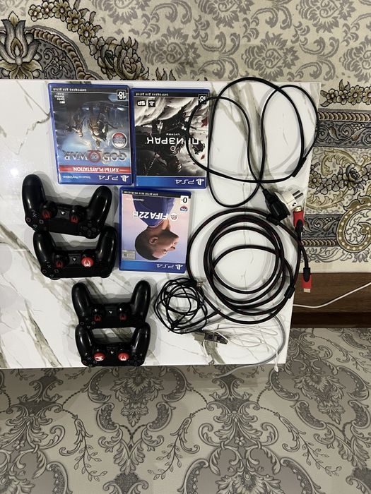 Playstation 4 slim 500 GB (Vzlom)