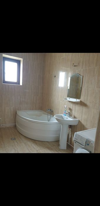 Inchiriez casă în Cantemir