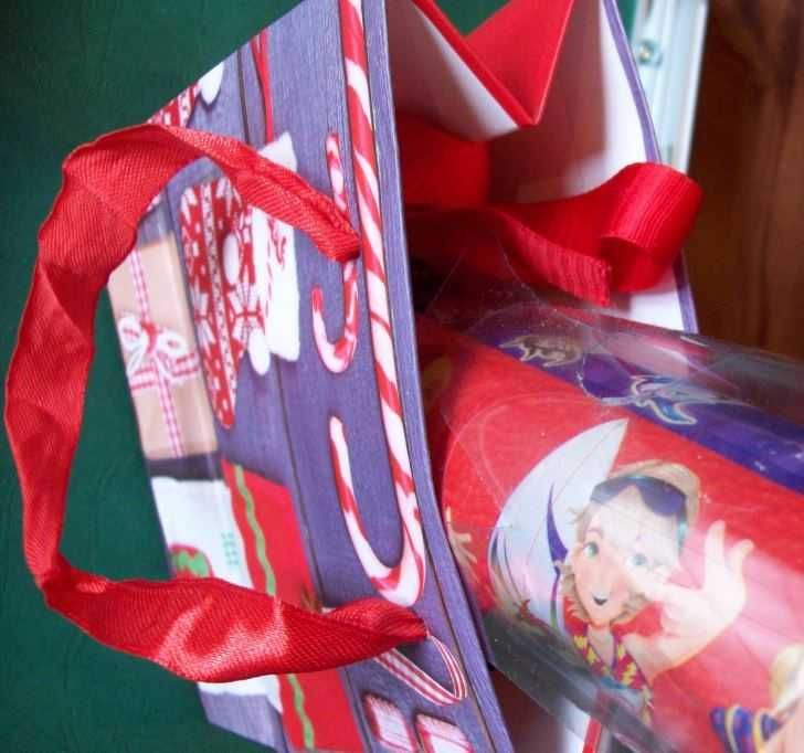 Шаблони за коледна украса на стъклени витрини, прозорци и врати