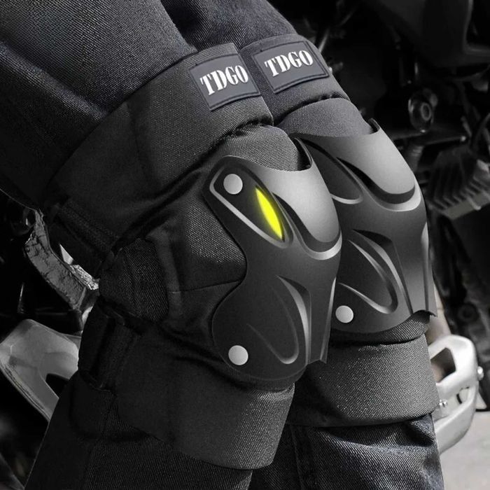 Наколенки или налакътници за мотор