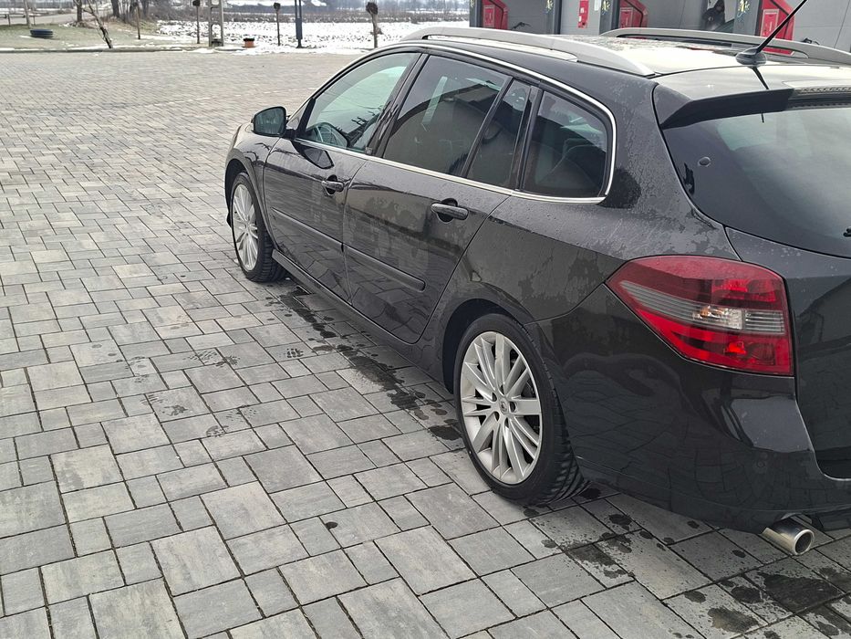 Renault Laguna 3 III Initiale Paris Bose 2.0 dci 175 cp