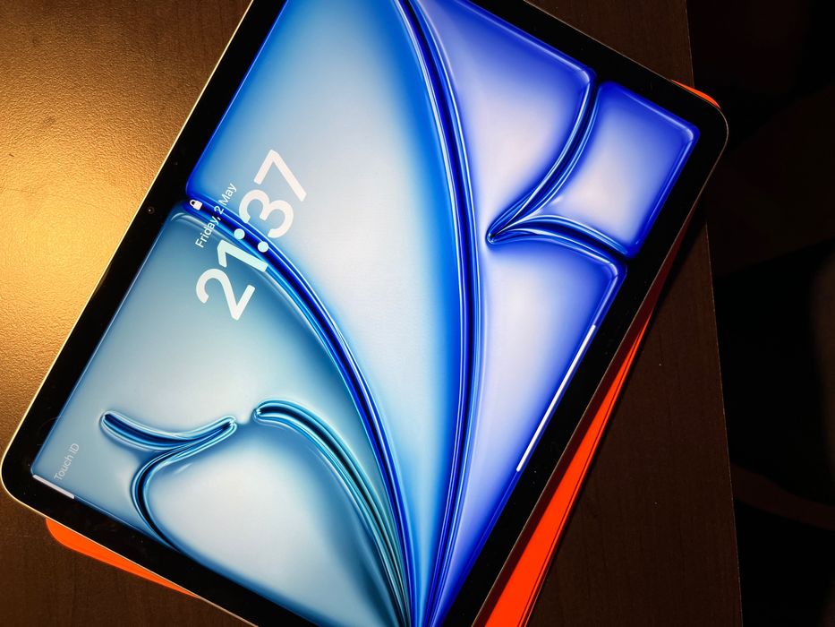 iPad Air 11 inch Blue, 256 GB, new model 2025, НОВ, ГАРАНЦИЯ И ФАКТУРА