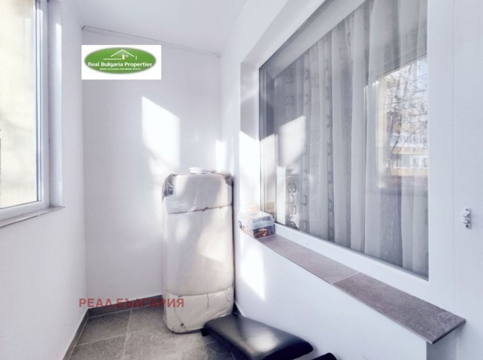 Продава се Двустаен апартамент в Русе, Център - 62 кв.м за 1257 €/кв.м - Снимка #13