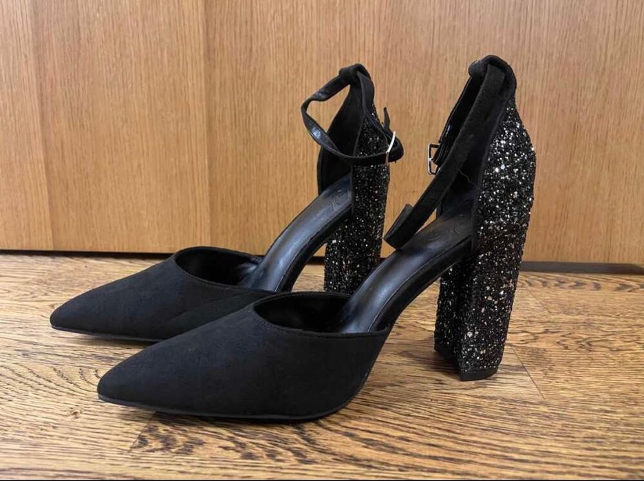 37 номер  обувки