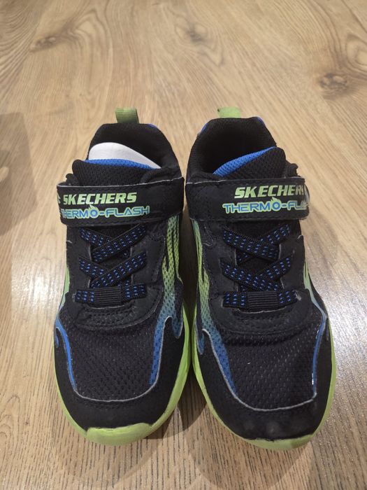 Sketchers cu lumini, mărimea 30