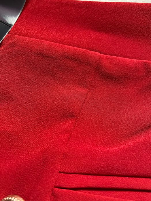 Нова пола BALMAIN