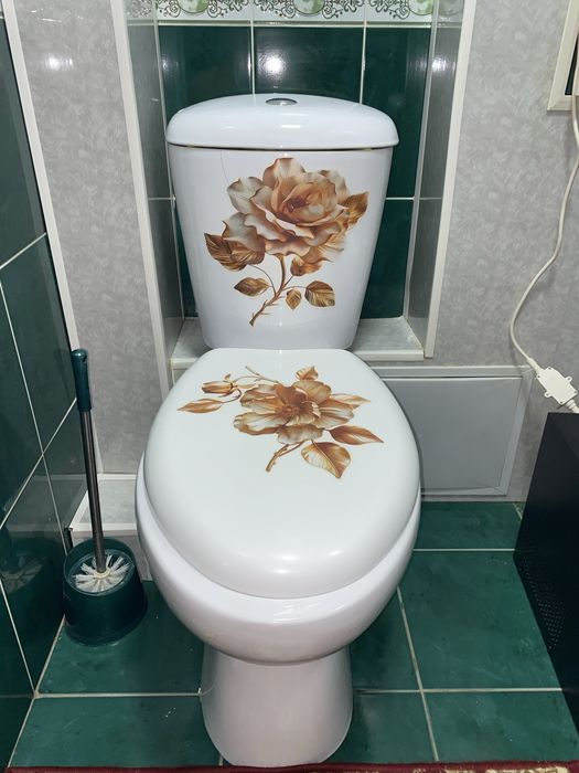 Продается унитаз б/у Konna