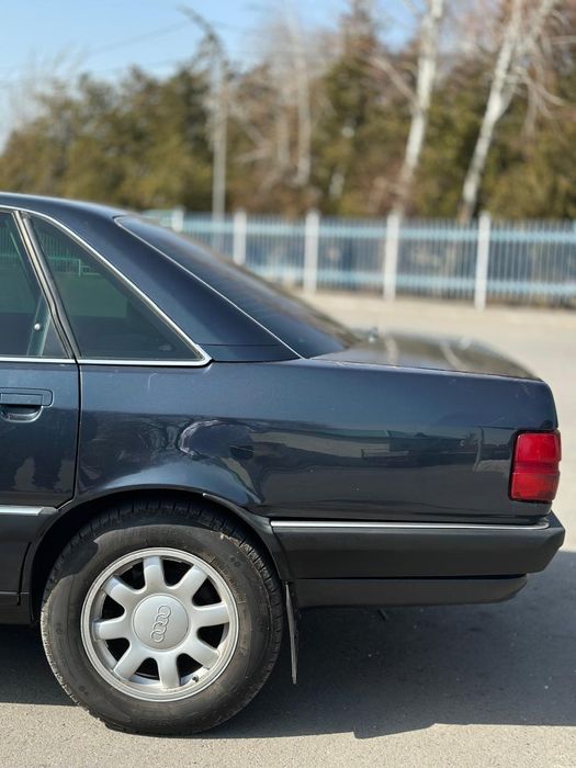 Audi 100 C3 рестайлинг 1990 год
