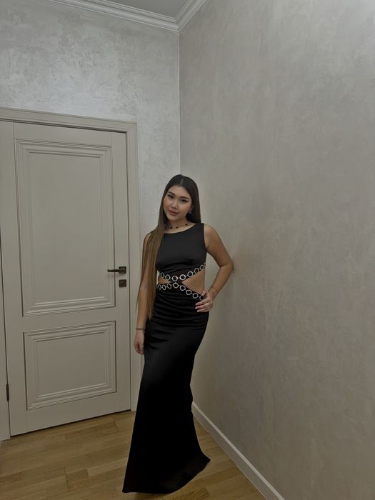 Черное вечернее платье