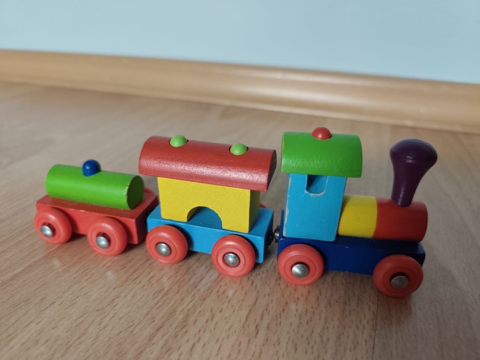 Лот дървени бебешки играчки