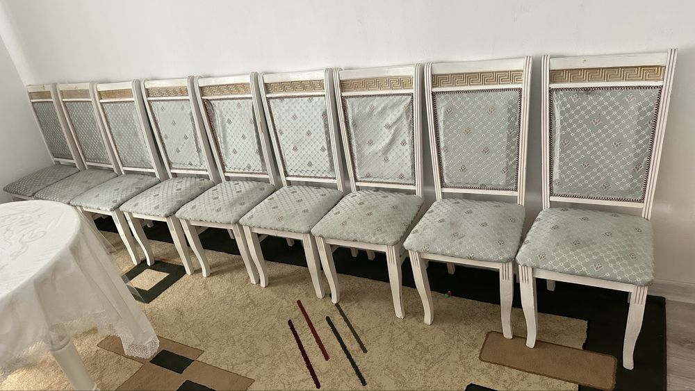 Стол и стулья. Белый